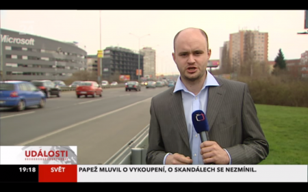 Reklama na Microsoft v nesouvisející reportáži